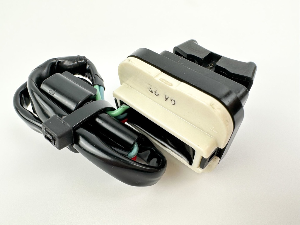 2019 Yamaha 250 HP 4 Stroke Outboard Trim Switch 6BR-82563-01-00 OEM