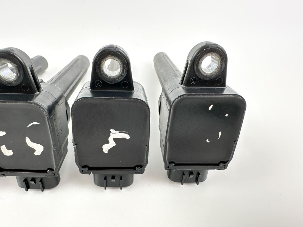 2019 Yamaha 250 HP 4 Stroke Outboard Ignition Coil Set 6CB-82310-00-00 OEM