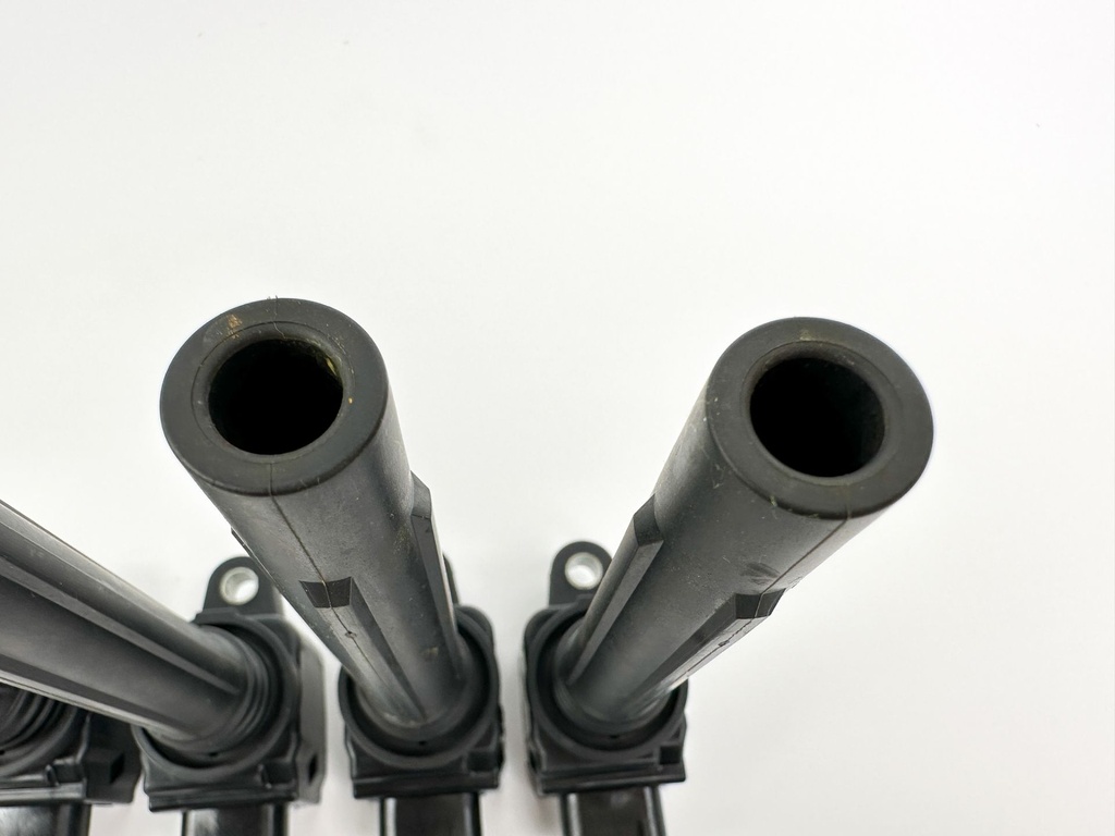 2019 Yamaha 250 HP 4 Stroke Outboard Ignition Coil Set 6CB-82310-00-00 OEM