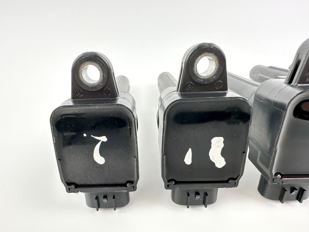 2019 Yamaha 250 HP 4 Stroke Outboard Ignition Coil Set 6CB-82310-00-00 OEM