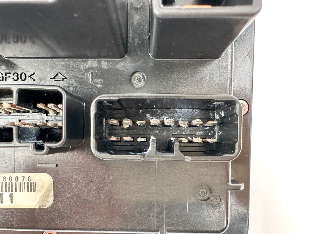 2019 Yamaha 250 HP 4 Stroke Outboard Fuse Box 6CE-82170-11-00 OEM