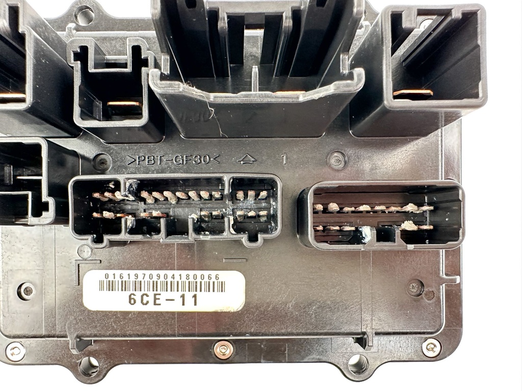 2019 Yamaha 250 HP 4 Stroke Outboard Fuse Box 6CE-82170-11-00 OEM