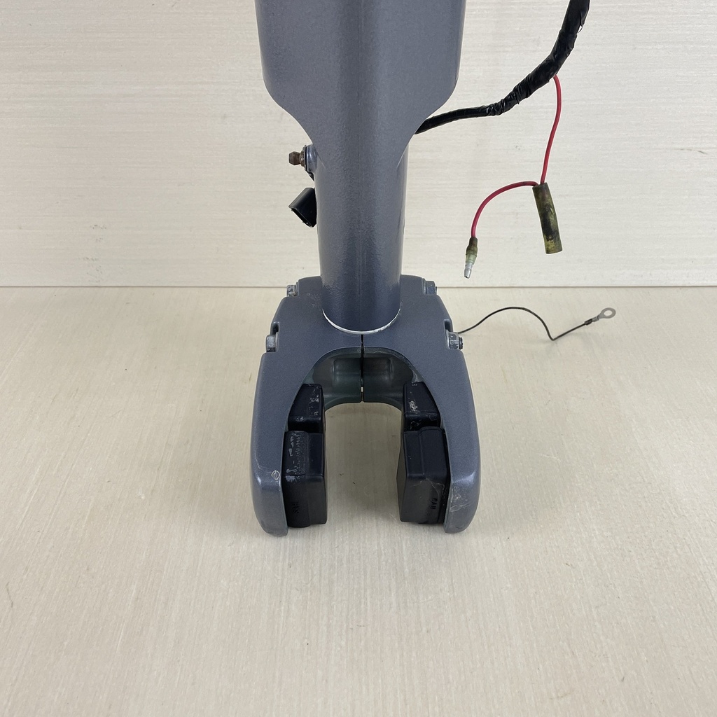 2007 Yamaha 20HP 4 Stroke Outboard Swivel Bracket & Steering 6AH-42510-10-4D