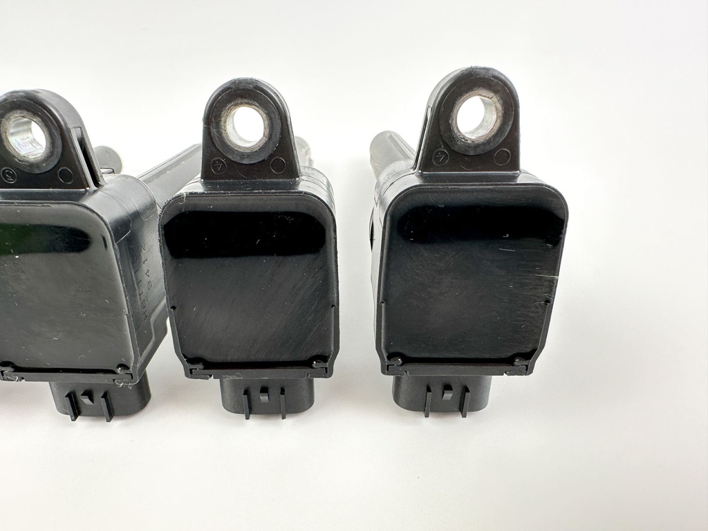 2019 Yamaha 250 HP 4 Stroke Outboard Ignition Coil Set 6CB-82310-00-00 OEM