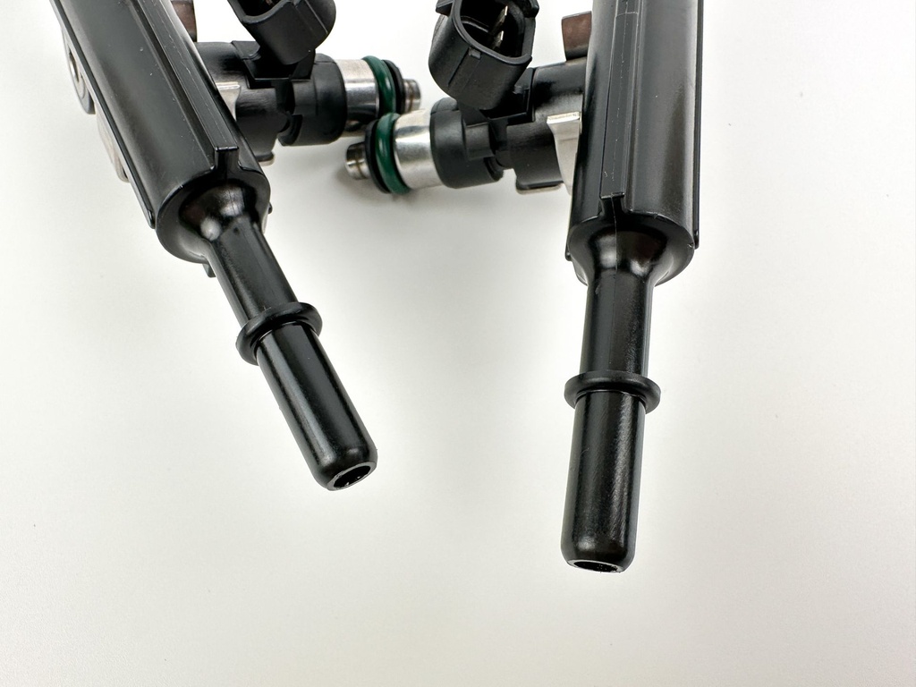 2019 Yamaha 250 HP 4 Stroke Outboard Fuel Injector Set W/ Rail 6CB-13161-10-00 OEM