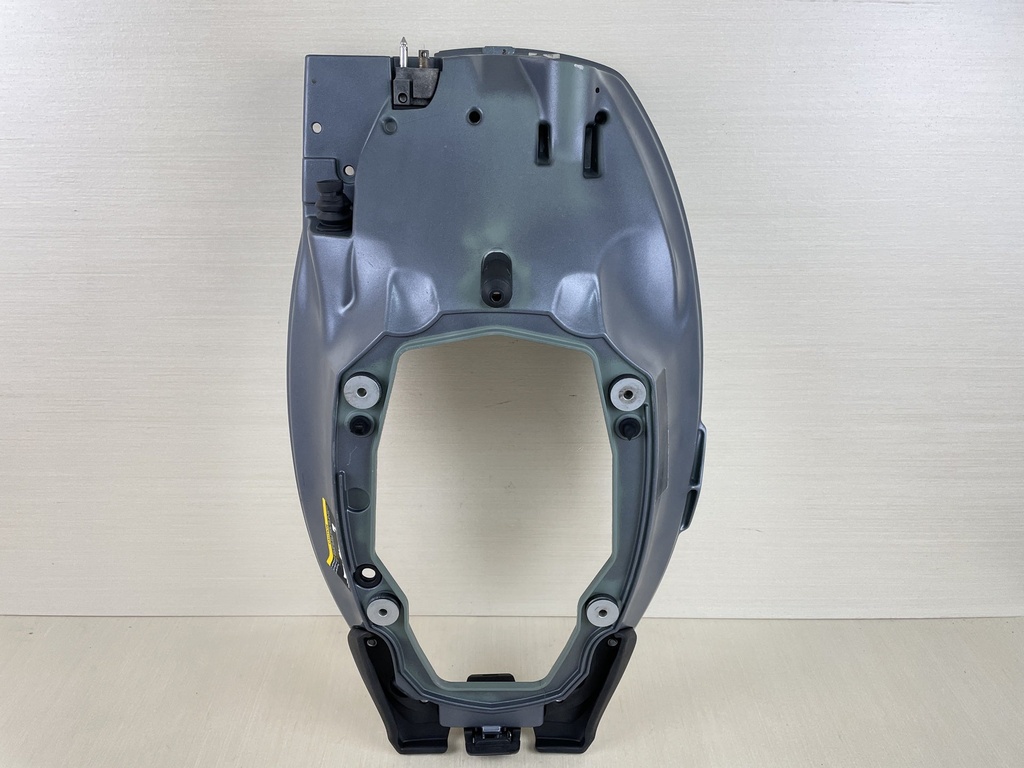 2007 Yamaha 20HP 4 Stroke Outboard Lower Cowling Pan Assembly 6AH-42710-10-4D