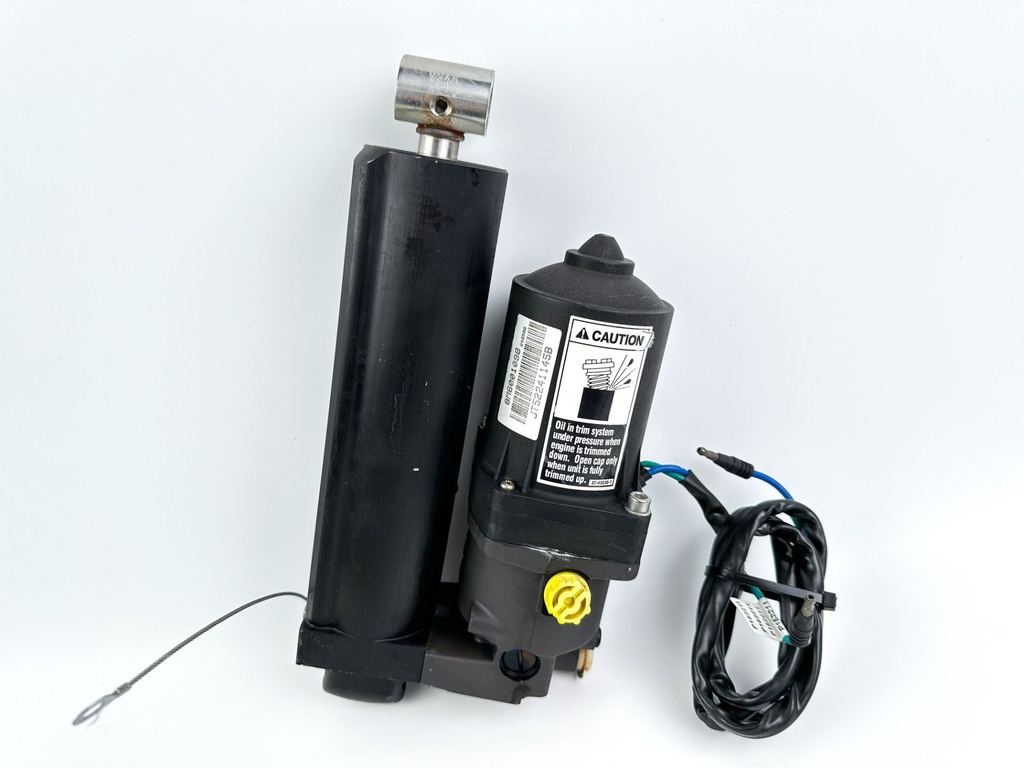 Mercury 70 90 115 120 125 HP Power Tilt and Trim Assembly 8M0090335