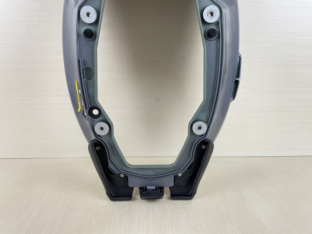 2007 Yamaha 20HP 4 Stroke Outboard Lower Cowling Pan Assembly 6AH-42710-10-4D