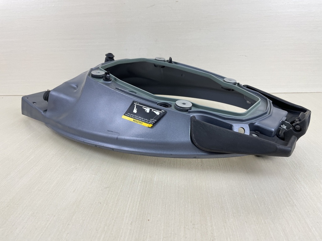 2007 Yamaha 20HP 4 Stroke Outboard Lower Cowling Pan Assembly 6AH-42710-10-4D