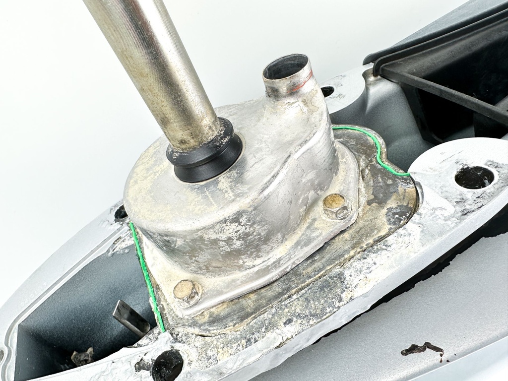 Mercury V8 Outboard 25" XL Cambered Lower Unit Gear Case LH Counter 1.85:1