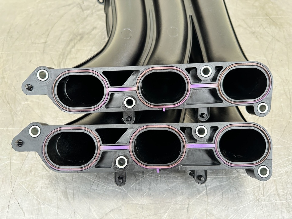 2019 Yamaha 250 HP 4 Stroke Outboard Intake Manifold 6CE-13641-00-00 OEM