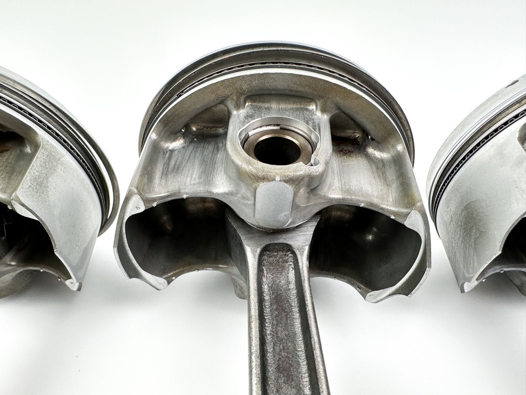 2008 Yamaha 250 HP 4 Stroke Outboard Piston & Connecting Rod Set 69J-W1165-01-00 OEM