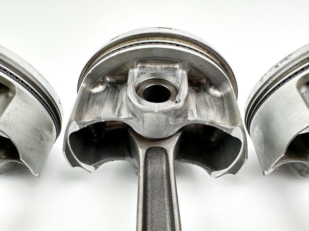 2008 Yamaha 250 HP 4 Stroke Outboard Piston & Connecting Rod Set 69J-W1165-01-00 OEM