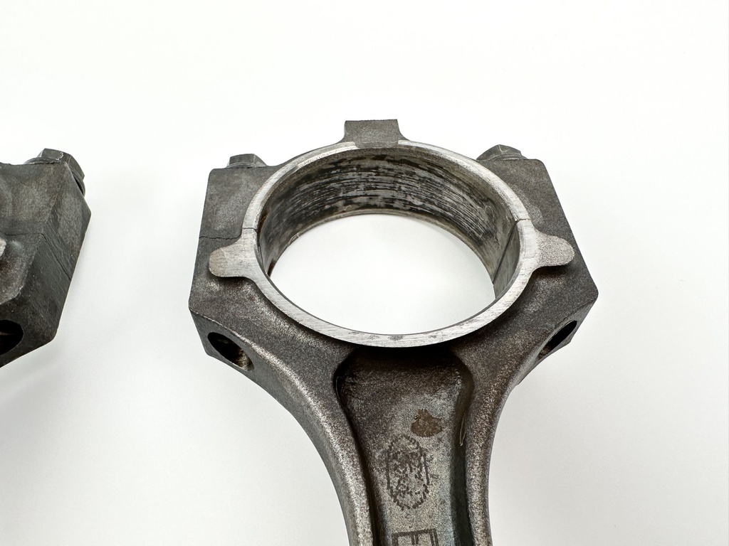 2008 Yamaha 250 HP 4 Stroke Outboard Piston & Connecting Rod Set 69J-W1165-01-00 OEM