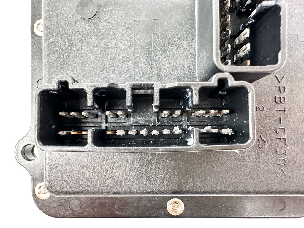 2008 Yamaha 250 HP 4 Stroke Outboard Fuse Box 6P2-82170-00-00 OEM