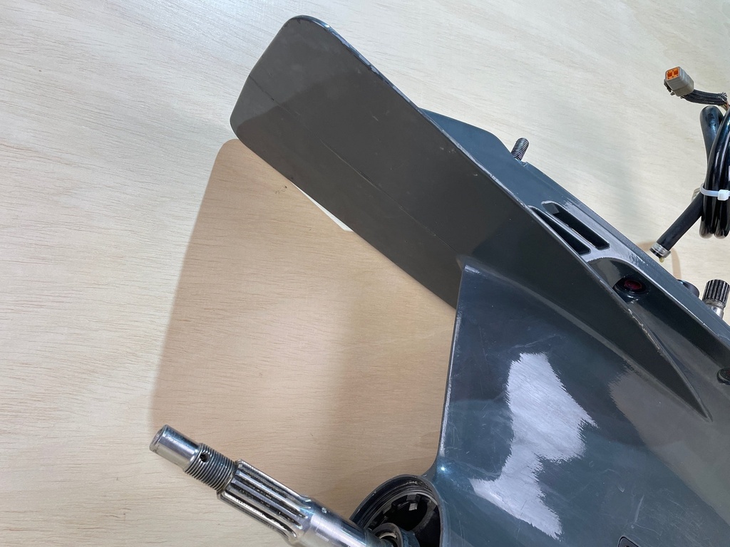 Evinrude Etec G2 150HP 2.7L Outboard Lower Unit Gear Case 5011636 2:16:1