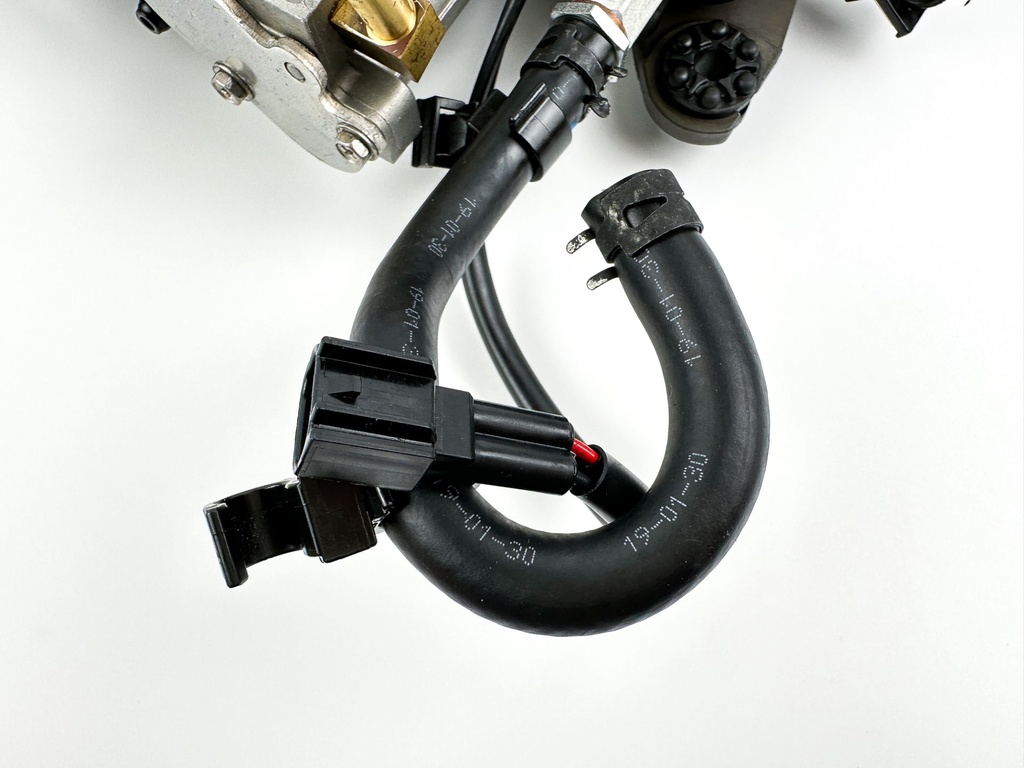 2019 Yamaha 250 HP 4 Stroke Outboard VST Float Chamber 6CB-14180-11-00 - Cleaned