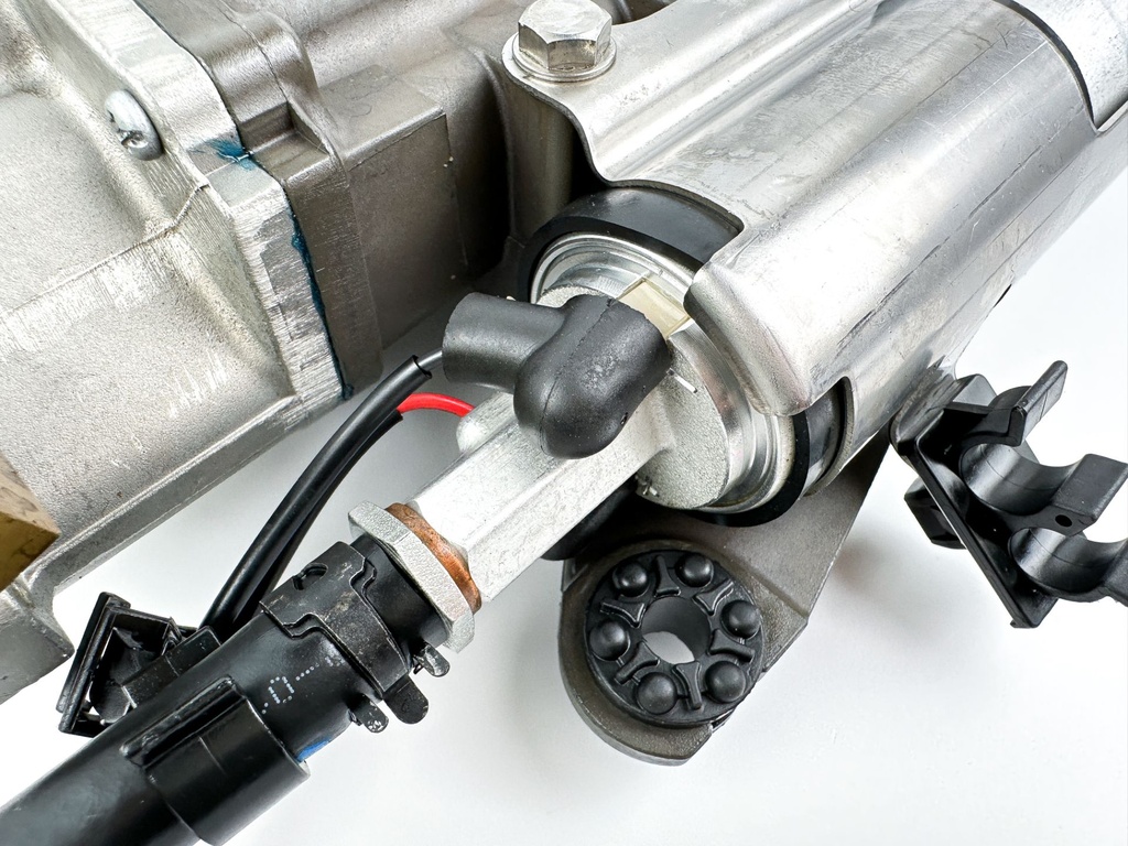 2019 Yamaha 250 HP 4 Stroke Outboard VST Float Chamber 6CB-14180-11-00 - Cleaned