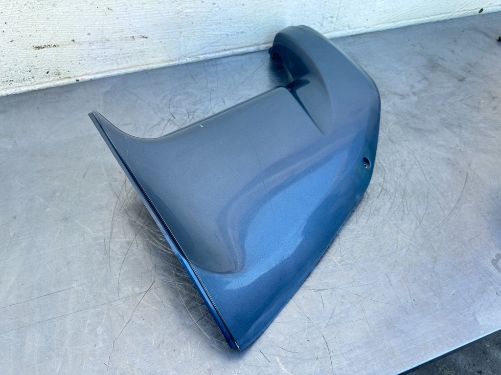 2004 Yamaha 225 HP 4 Stroke Outboard Lower Apron Cover 69J-42741-00-8D OEM