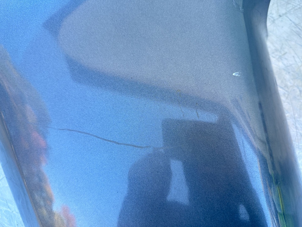 2004 Yamaha 225 HP 4 Stroke Outboard Lower Apron Cover 69J-42741-00-8D OEM