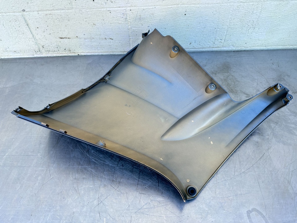 2019 Yamaha 250 HP 4 Stroke Outboard Lower Apron Cover 6CE-42741-01-8D OEM