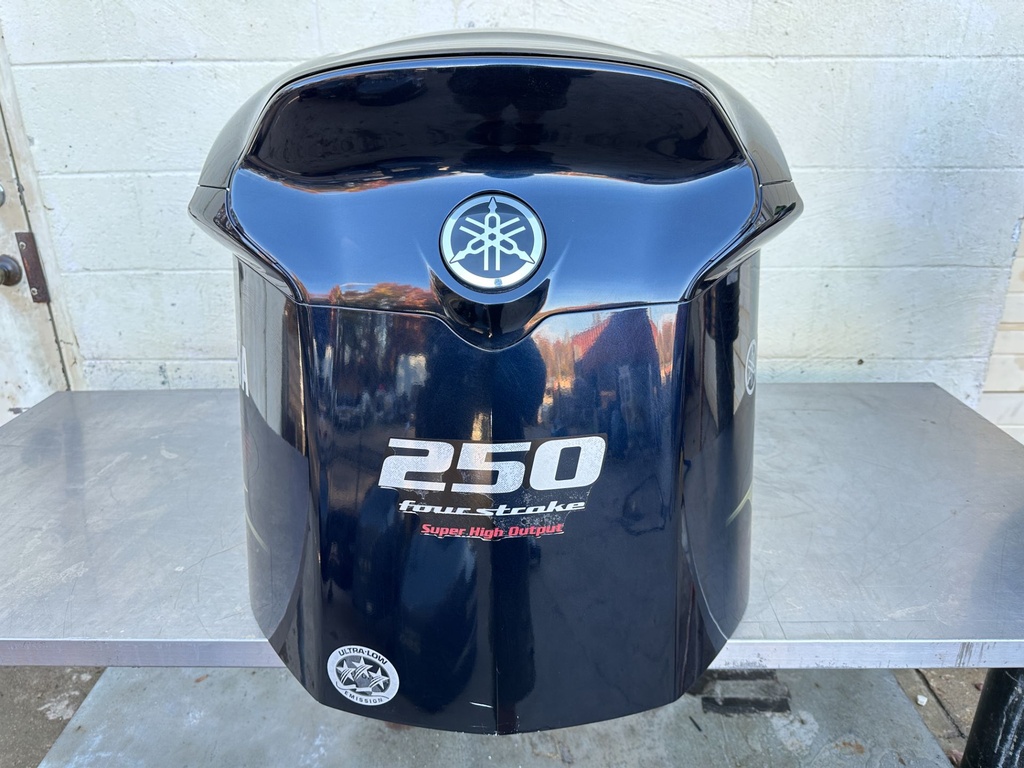 2016 Yamaha 250HP 4 Stroke VMAX Outboard Top Cowling 6CB-42610-04-00 OEM