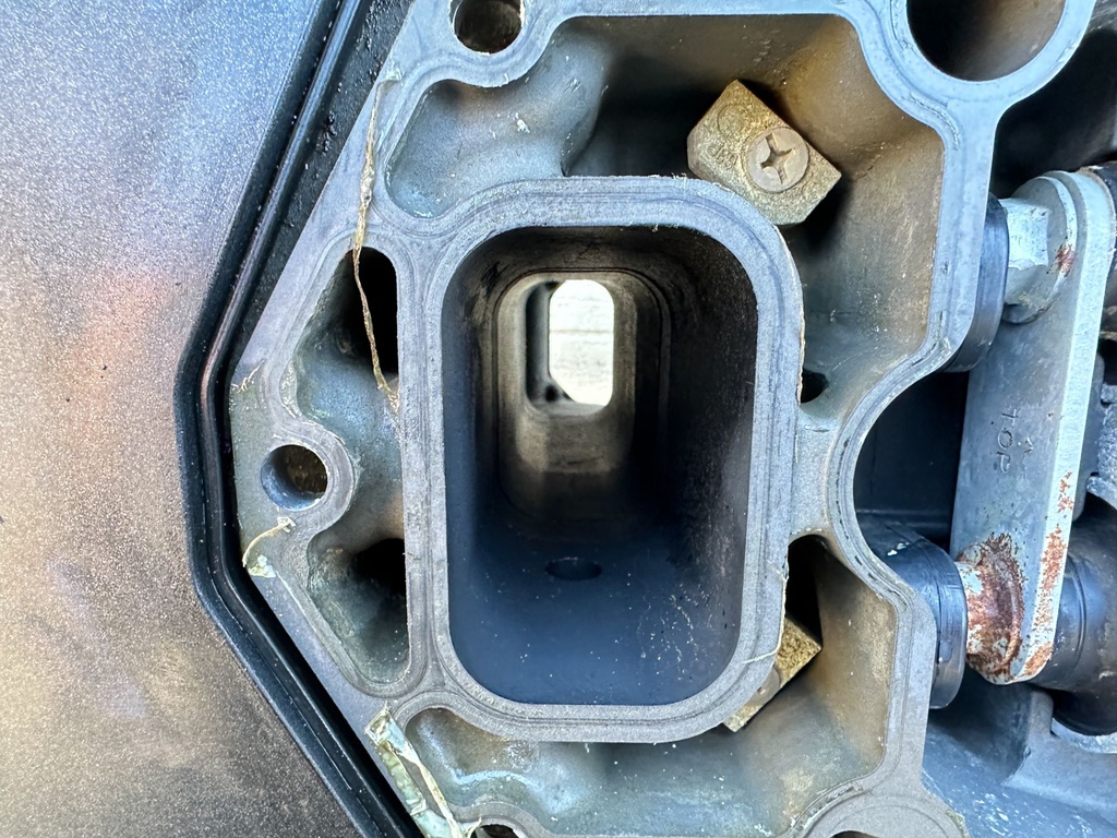 2017 Yamaha 250 HP 4 Stroke VMAX Outboard Complete Midsection & Swivel Bracket OEM