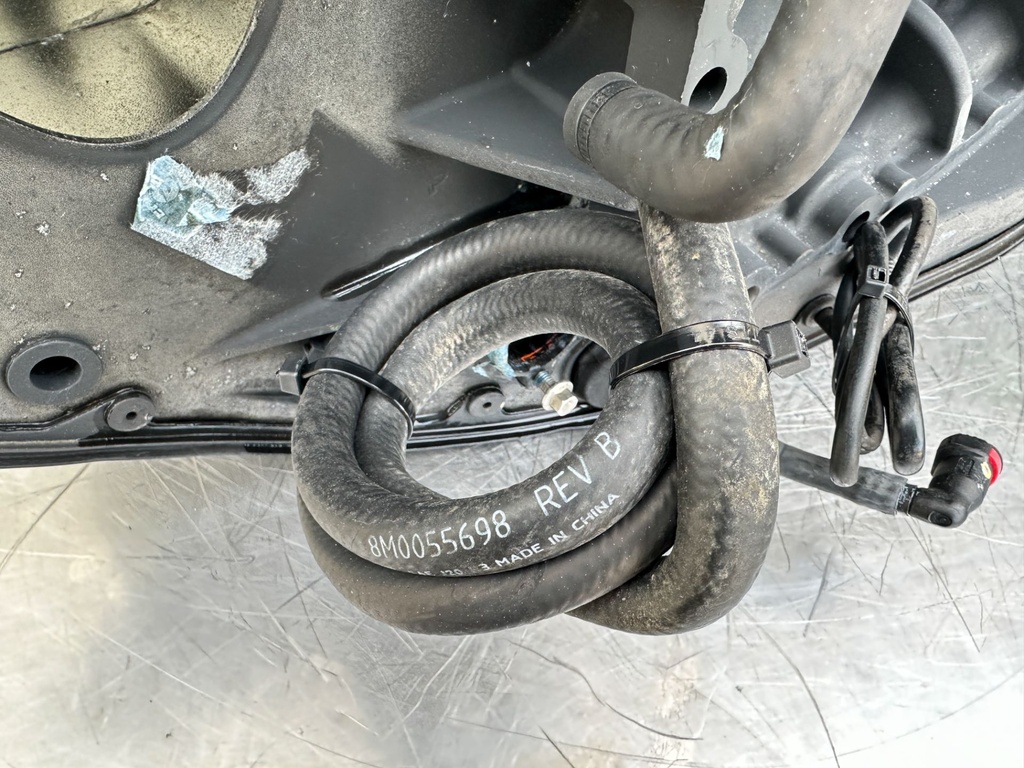 2015 Mercury 90 HP 4 Stroke Outboard Complete Midsection & Swivel Bracket 8M0091527 OEM