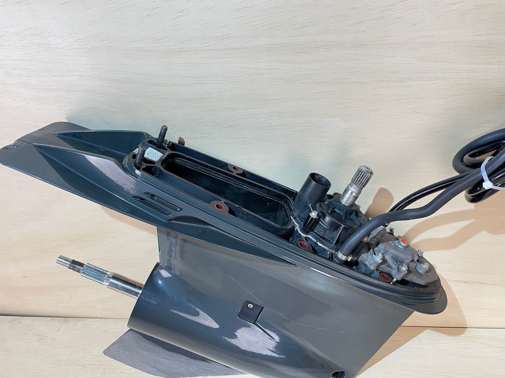 Evinrude Etec G2 200HP 2.7L Outboard Lower Unit Gear Case 5011636 SLX 2:16:1