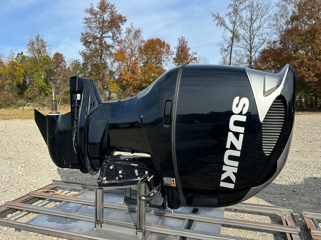 2019 Suzuki DF350 350HP 4 Stroke Outboard Engine Pair / Set 25" Shafts - Need Work