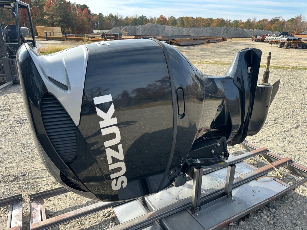 2019 Suzuki DF350 350HP 4 Stroke Outboard Engine Pair / Set 25" Shafts - Need Work