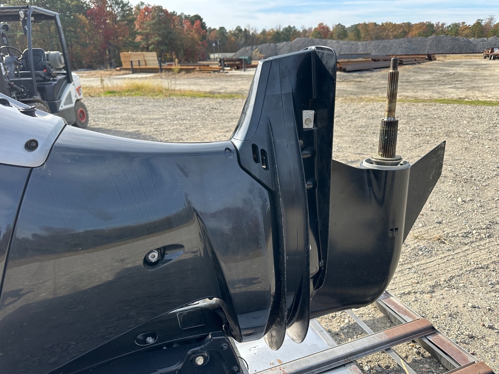 2019 Suzuki DF350 350HP 4 Stroke Outboard Engine Pair / Set 25" Shafts - Need Work