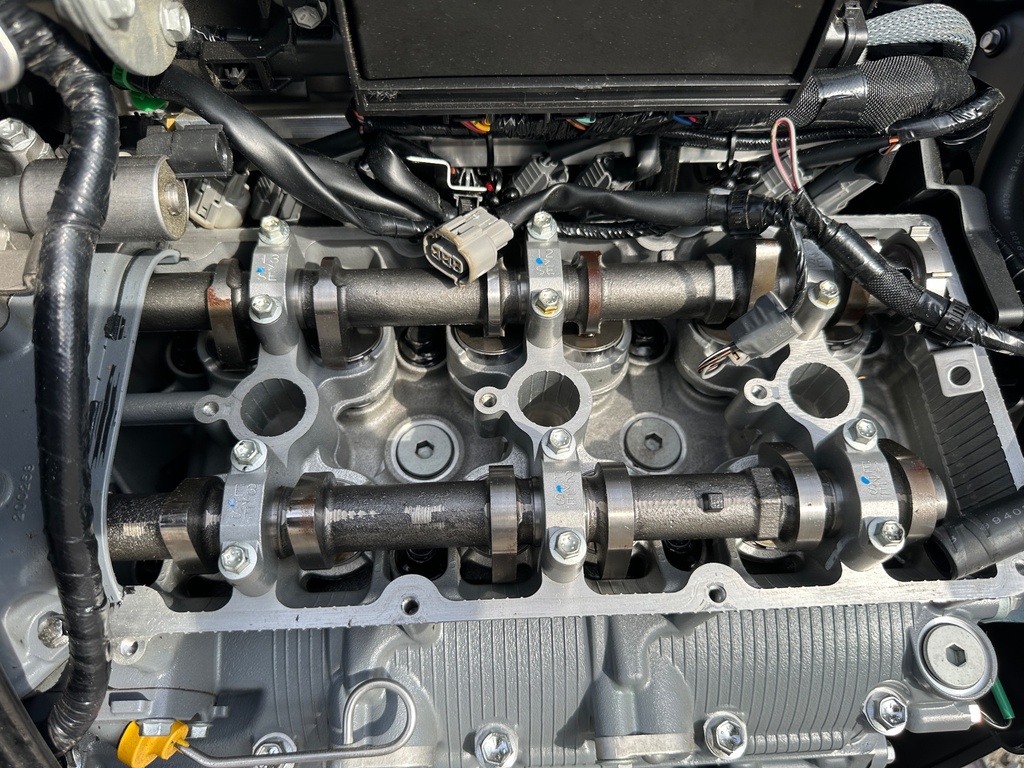 2019 Suzuki DF350 350HP 4 Stroke Outboard Engine Pair / Set 25" Shafts - Need Work