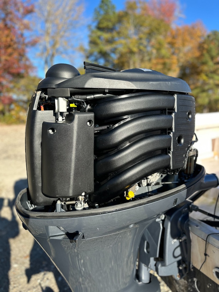 2016 Yamaha F175 175HP 4 Stroke Outboard Engine 25" Shaft - 100 Hours