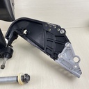 2005 Mercury 40HP 4 Stroke Outboard Swivel & Transom Brackets Mount 850066A1