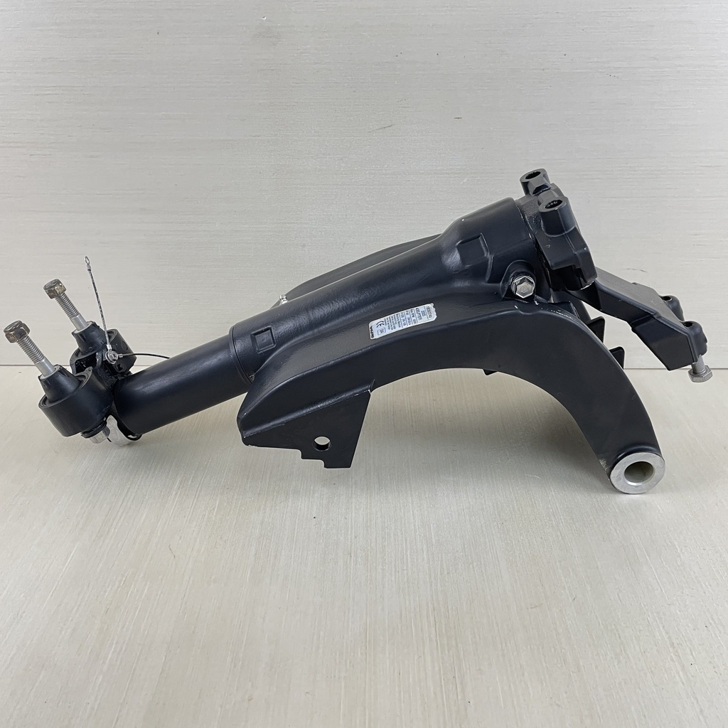 2005 Mercury 40HP 4 Stroke Outboard Swivel & Transom Brackets Mount 850066A1