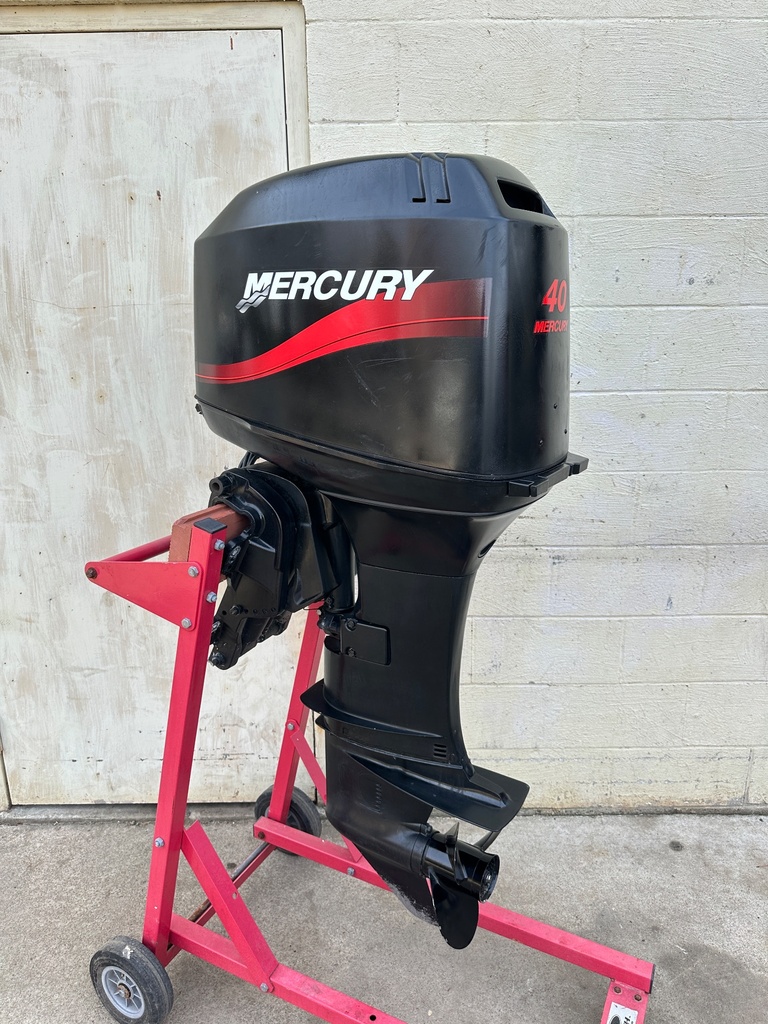 2004 Mercury 40HP 2 Stroke 3 Cylinder Outboard Engine 20" Shaft