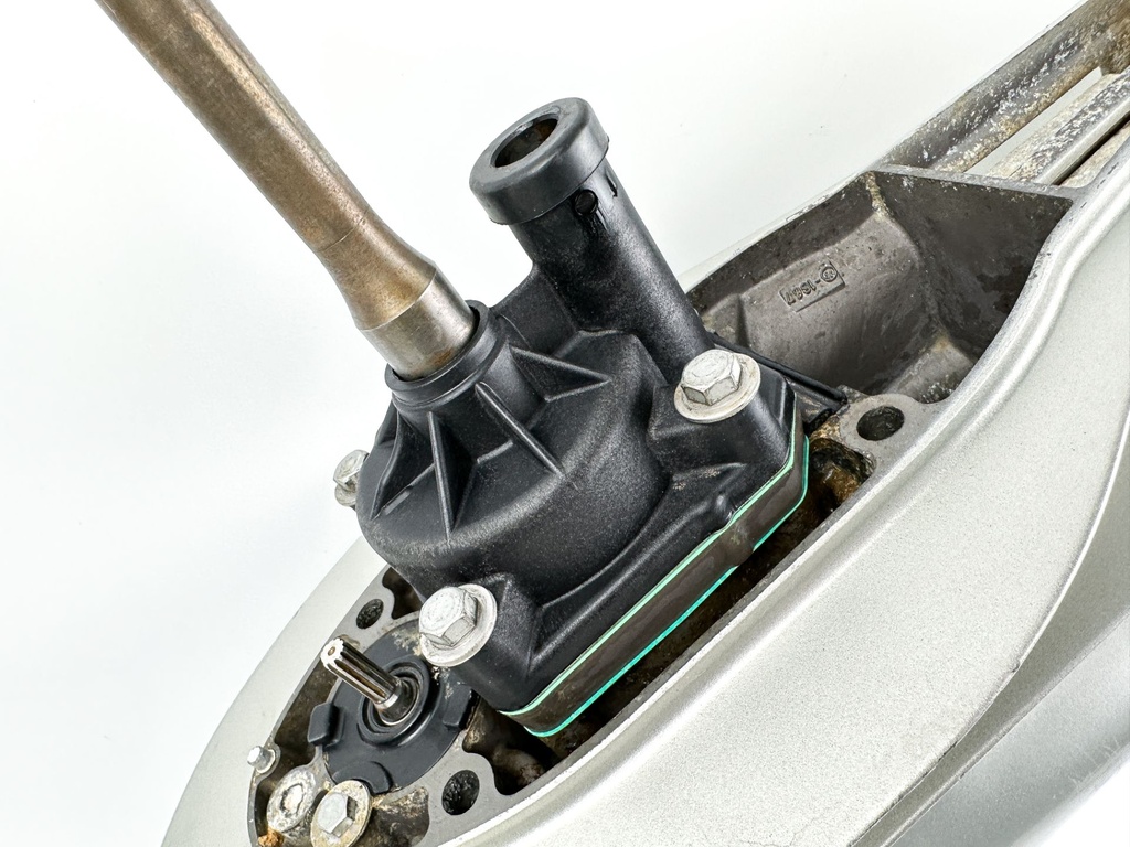 99 - 2006 Honda BF 75 90 HP Outboard 20" Long Lower Unit Gear Case New Seals