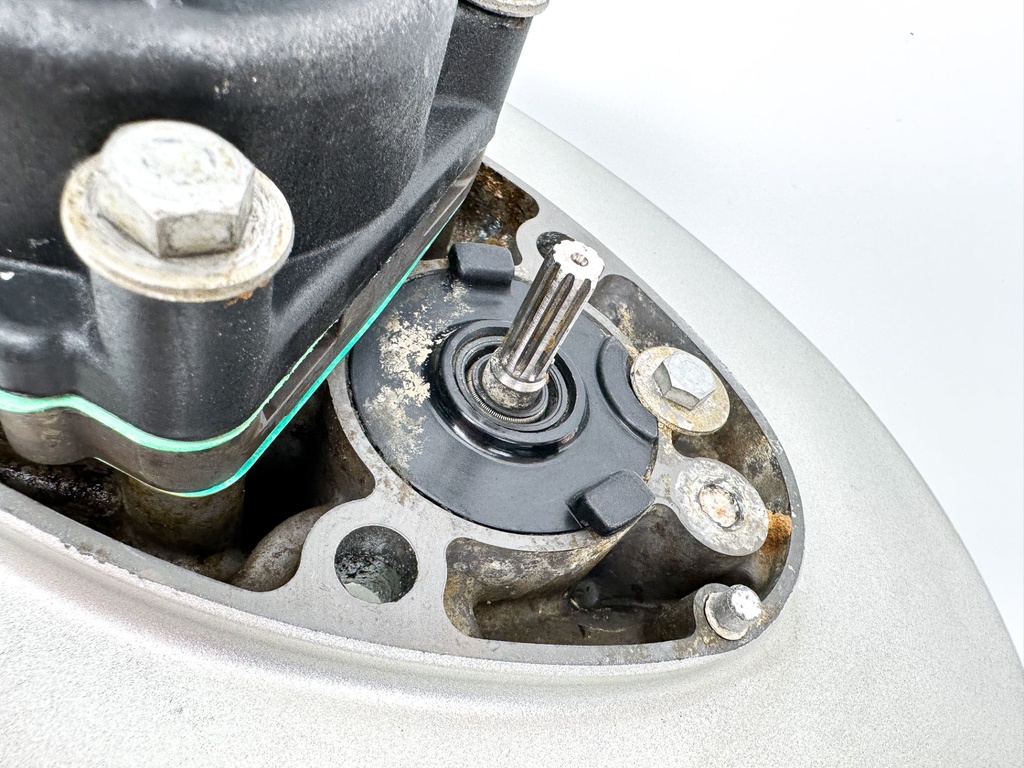 99 - 2006 Honda BF 75 90 HP Outboard 20" Long Lower Unit Gear Case New Seals