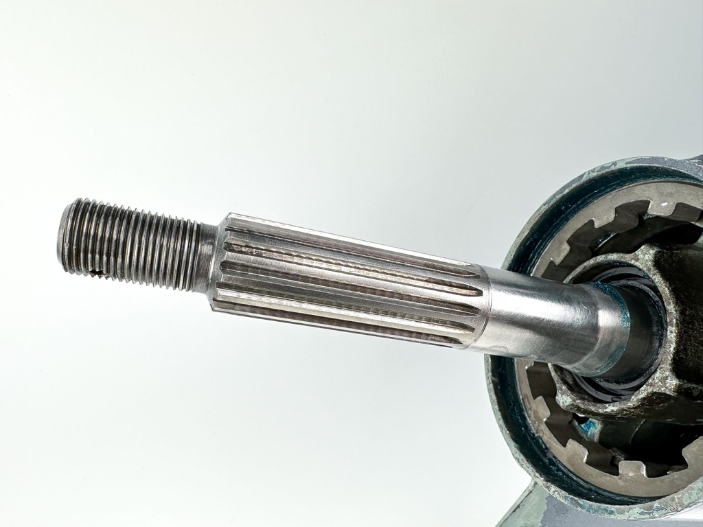 2000-2015  Yamaha 115HP 4 Stroke 20" Long Lower Unit Gear Case Ready To Install