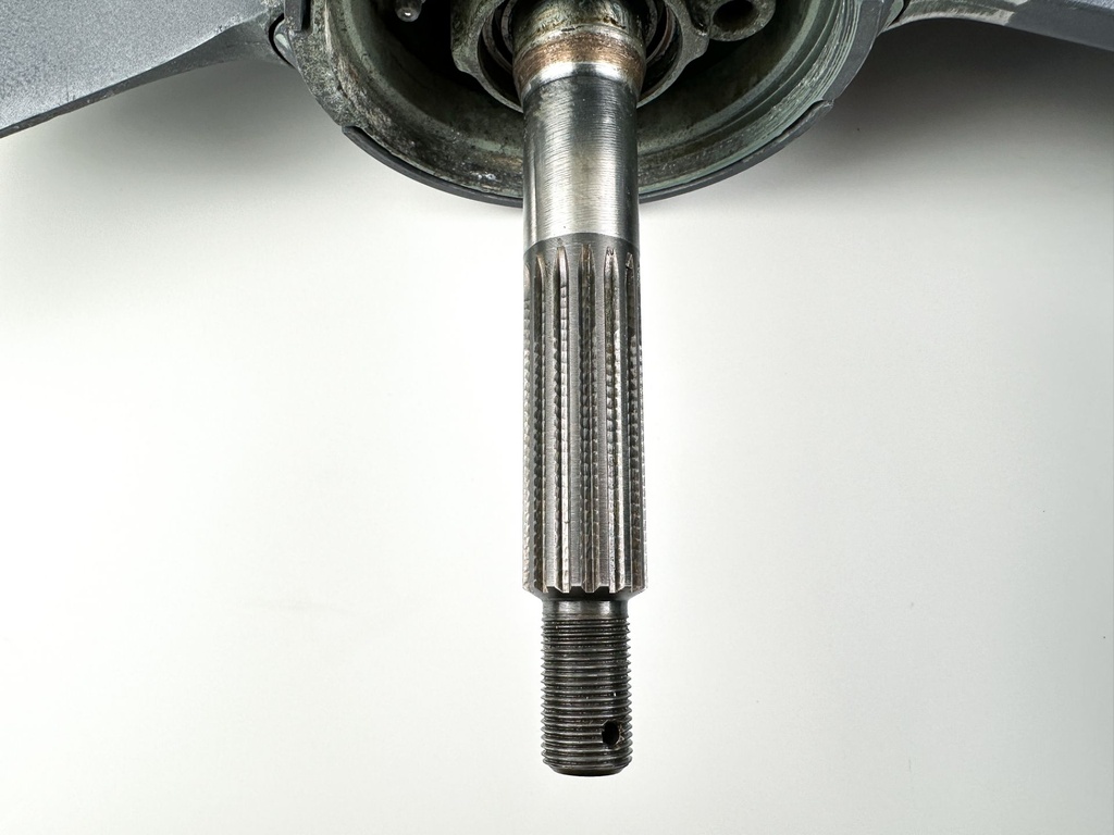 Yamaha 250HP 4 Stroke Outboard 3.3L 25" XL Lower Unit Gear Case Counter Rotation