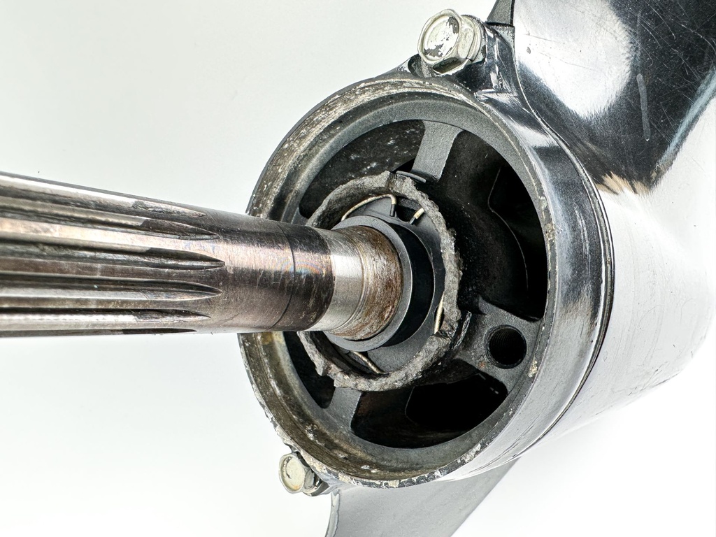 2001-18 Suzuki 115 140 HP 4 Stroke Outboard 25" XL Long Lower Unit Gear Case