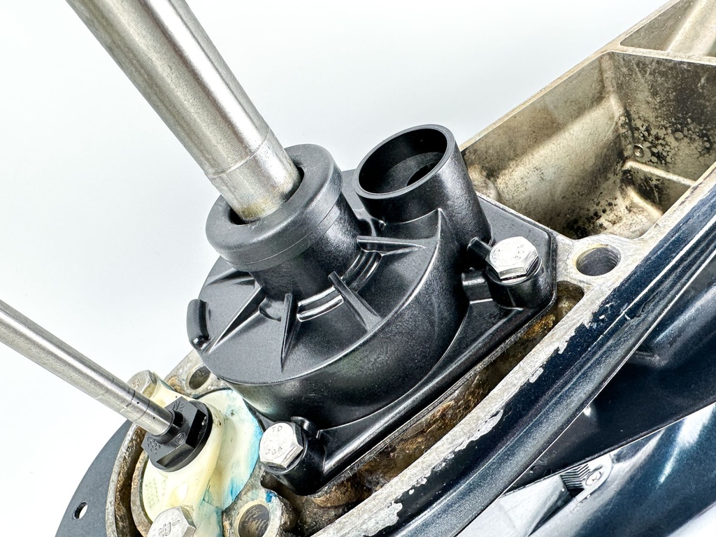 1993+ Evinrude Johnson 40 48 50 HP Outboard 20" Lower Unit Gear Case 0435280