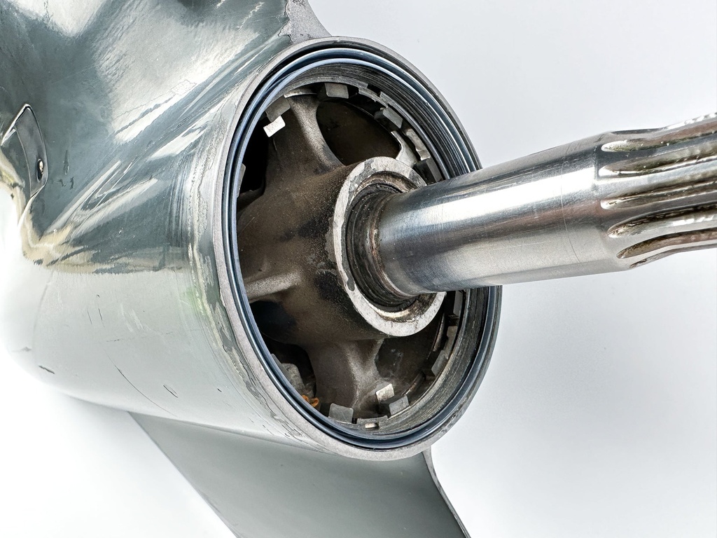 Evinrude Etec G2 150 175 200HP 2.7L Lower Unit Gear Case 5011636 SLX 2:16:1