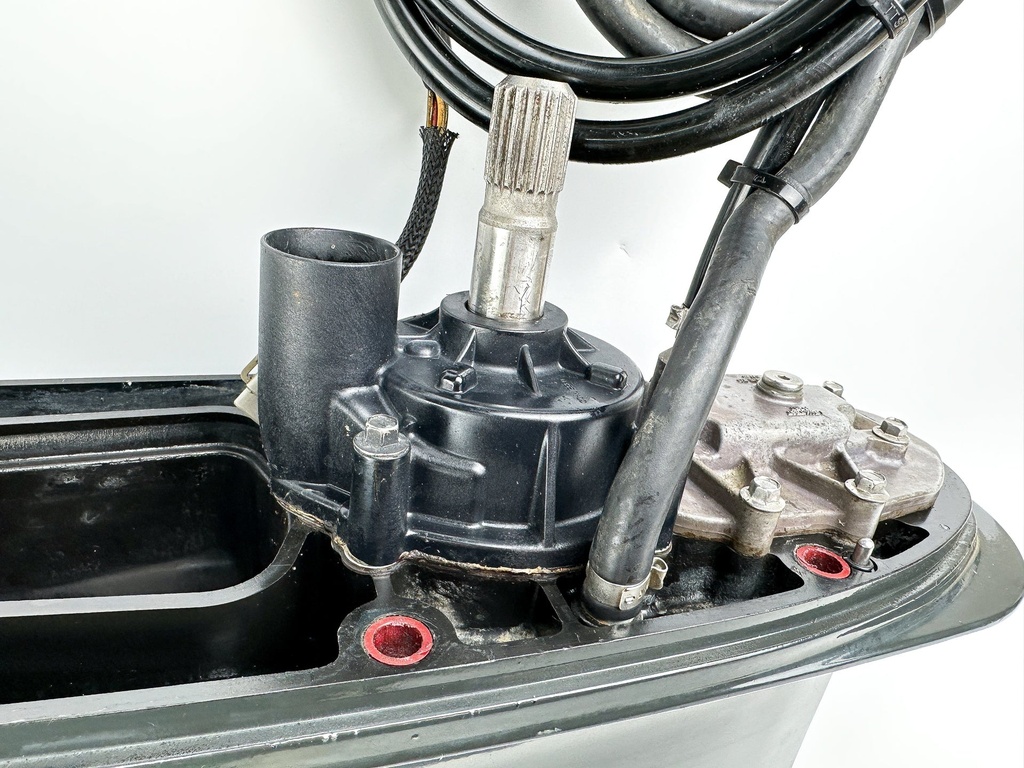 Evinrude Etec G2 150 175 200HP 2.7L Lower Unit Gear Case 5011636 SLX 2:16:1