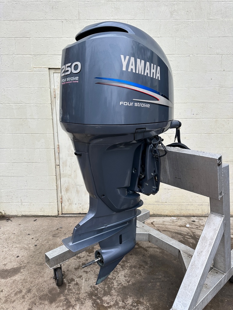 2008 Yamaha 250HP 4 Stroke Outboard Engine 25" Shaft 546 Hours