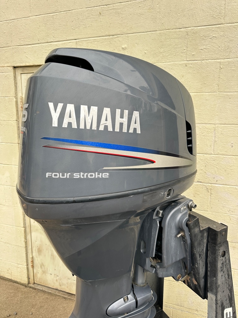 2011 Yamaha F115 115 HP 4 Stroke Outboard Engine W/ 25" Shaft