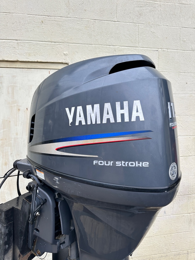 2011 Yamaha F115 115 HP 4 Stroke Outboard Engine W/ 25" Shaft
