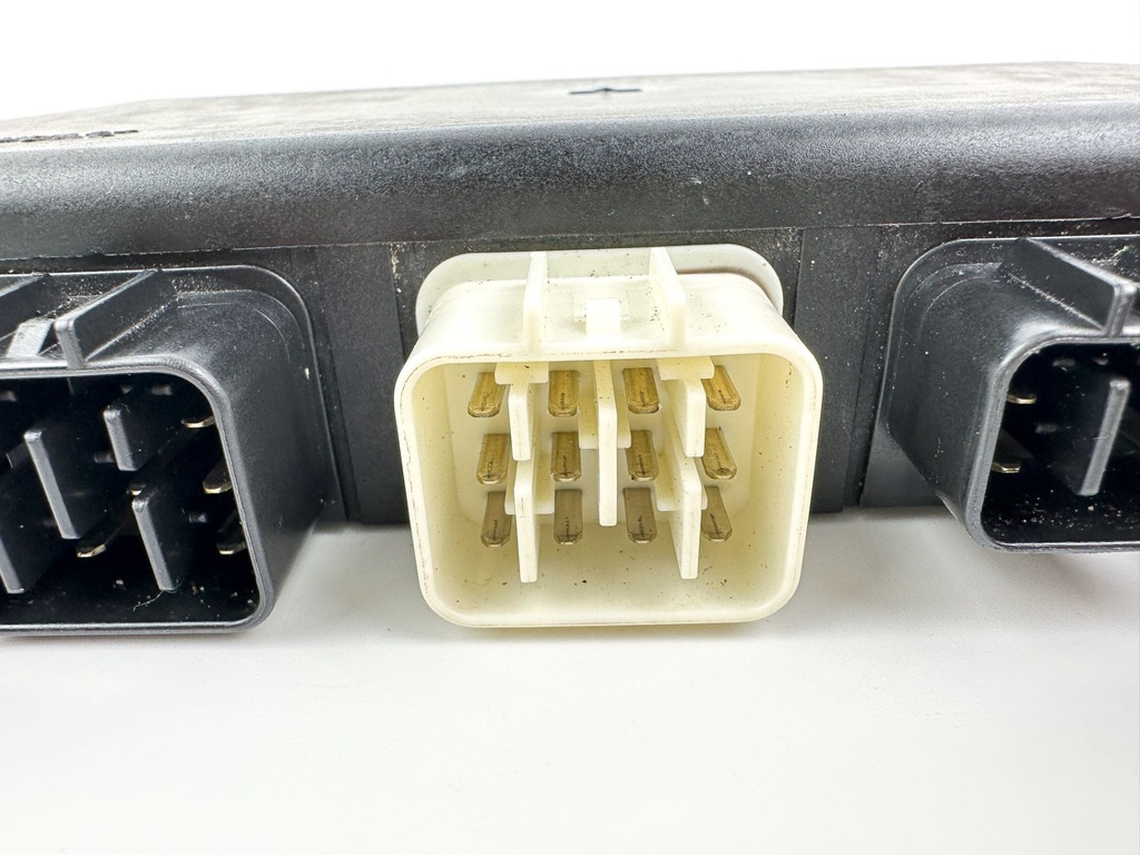 2000 Suzuki 70 HP 4 Stroke Outboard Engine Control Unit ECU 33920-99E14 Tested