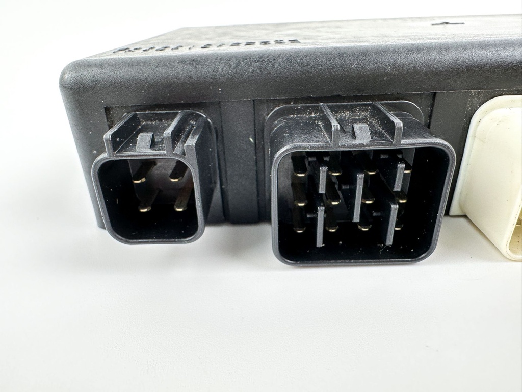 2000 Suzuki 70 HP 4 Stroke Outboard Engine Control Unit ECU 33920-99E14 Tested